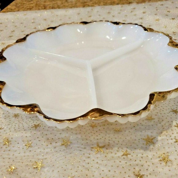 L@@K Beautiful Vintage Gold Trim White Milk Glass Divided Plate Dish ~ 10" Round - Picture 2 of 5